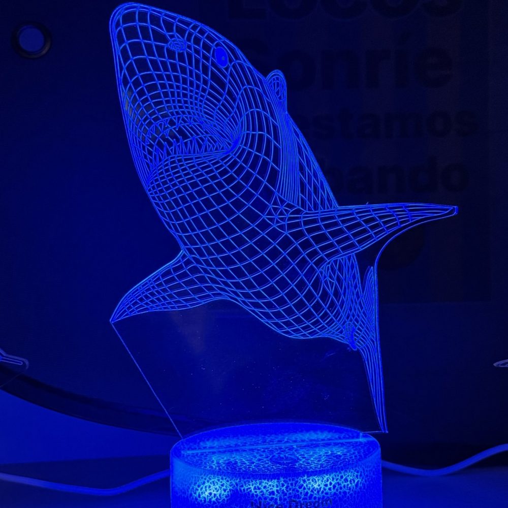 Lámpara led tiburón 3D